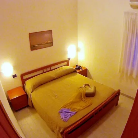 아파트호텔 Rendez Vous 4*