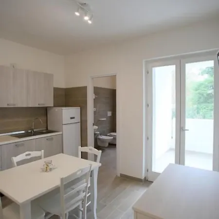 아파트호텔 Rendez Vous 4*